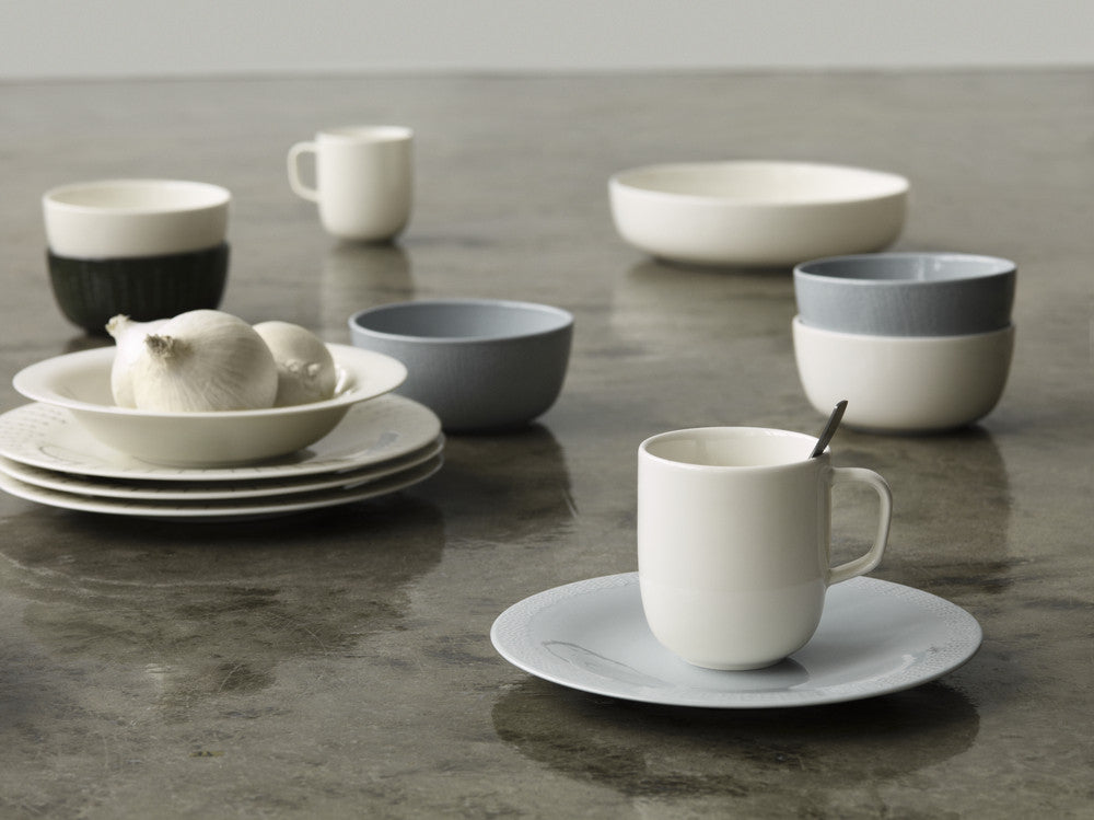 Sarjaton white mug
